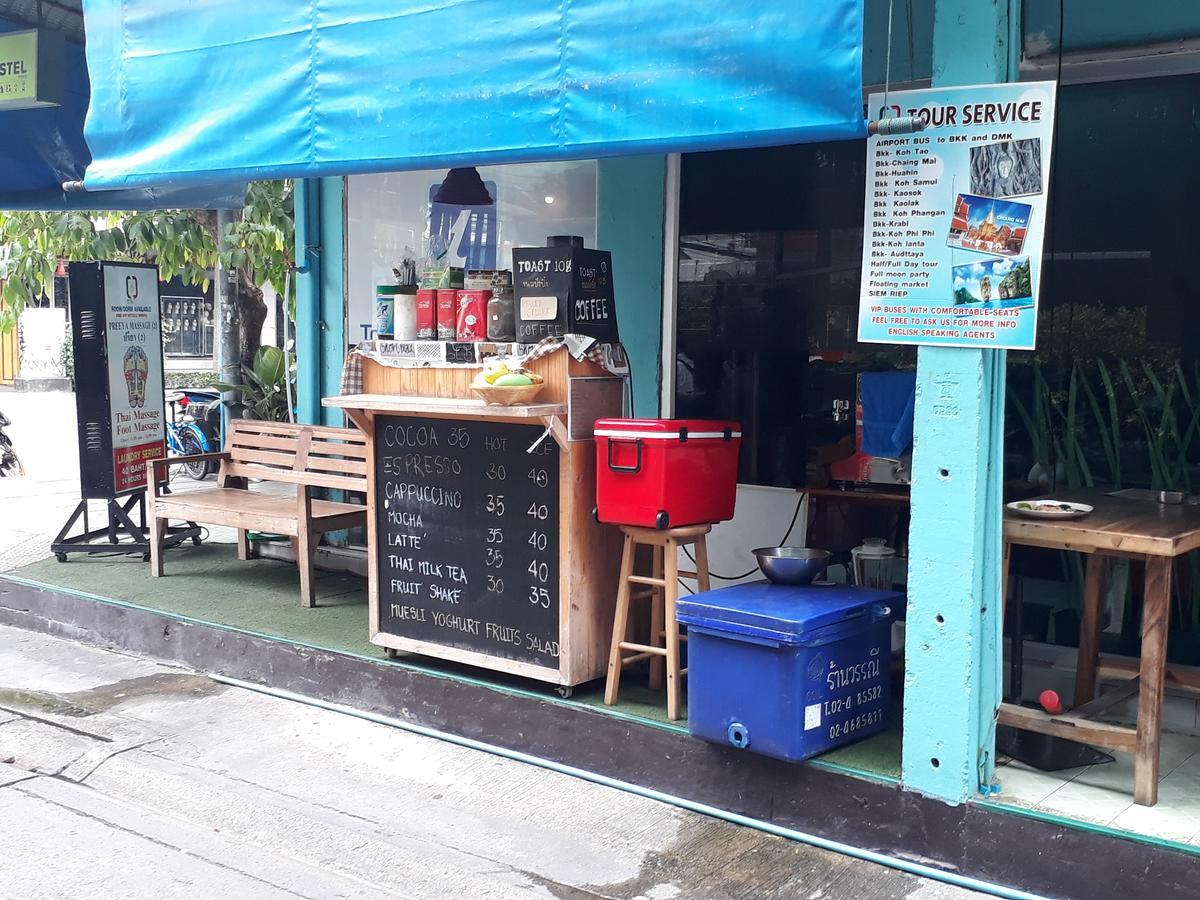 Q6 At 6 Hostel Bangkok Exterior foto